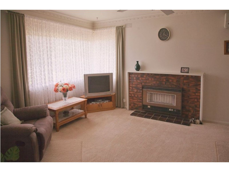 68 Church Street, Drouin VIC 3818