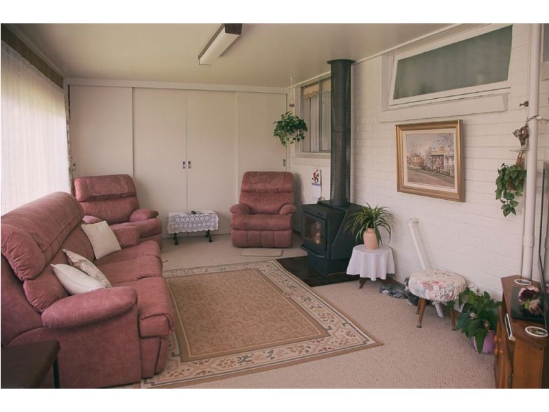 68 Church Street, Drouin VIC 3818