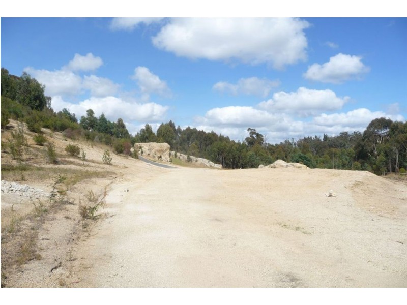 729 Jacksons Track, Jindivick VIC 3818