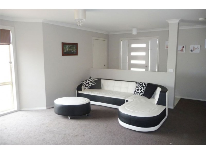 55 Cook Street, Drouin VIC 3818