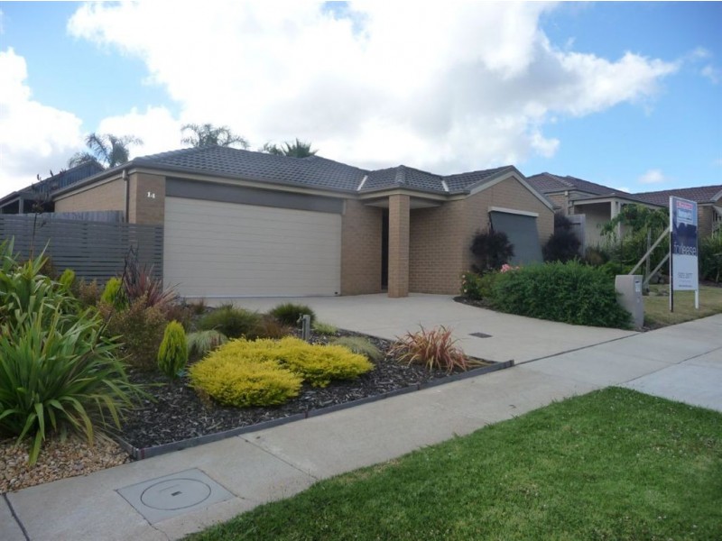14 Rivendale Crescent, Drouin VIC 3818