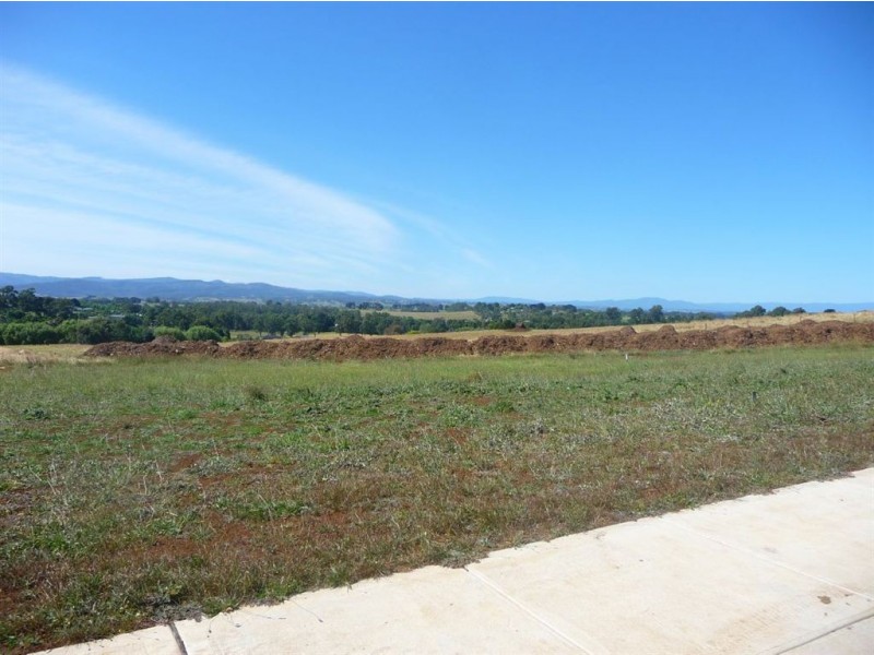 Lot 315 Warwick Way, Drouin VIC 3818