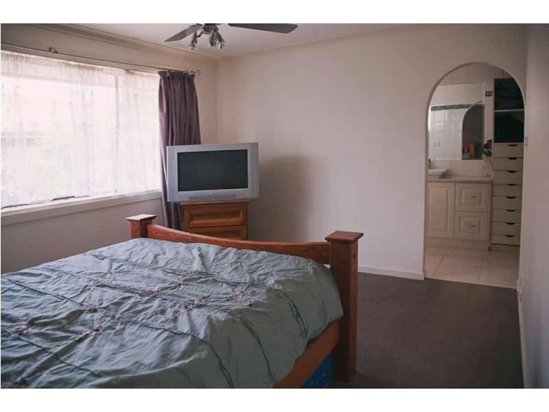 50 Lardner Road, Drouin VIC 3818