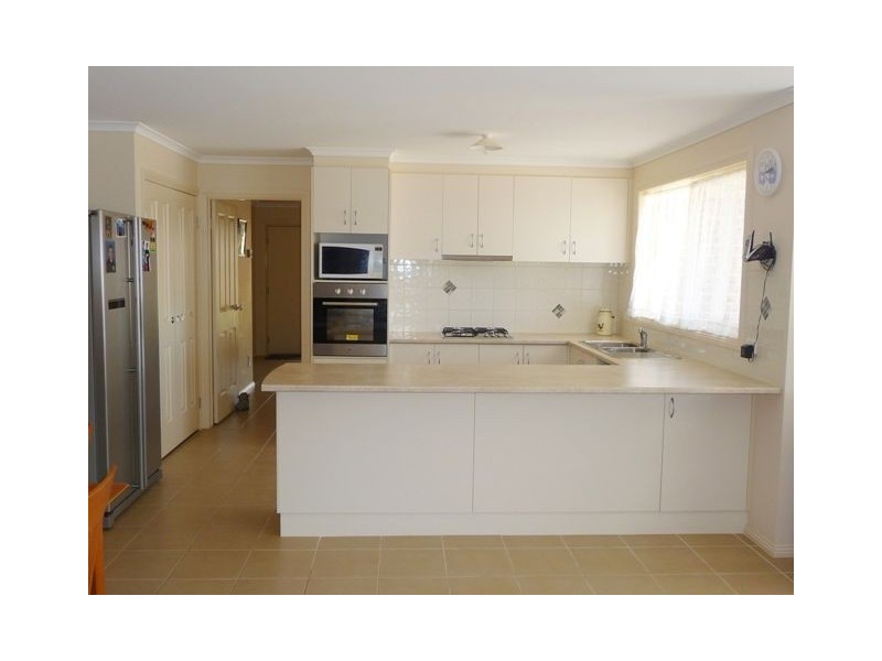 46 Claudia Crescent, Drouin VIC 3818