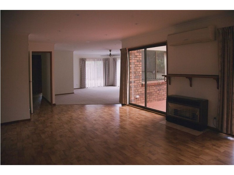 6 Pearson Street, Drouin VIC 3818