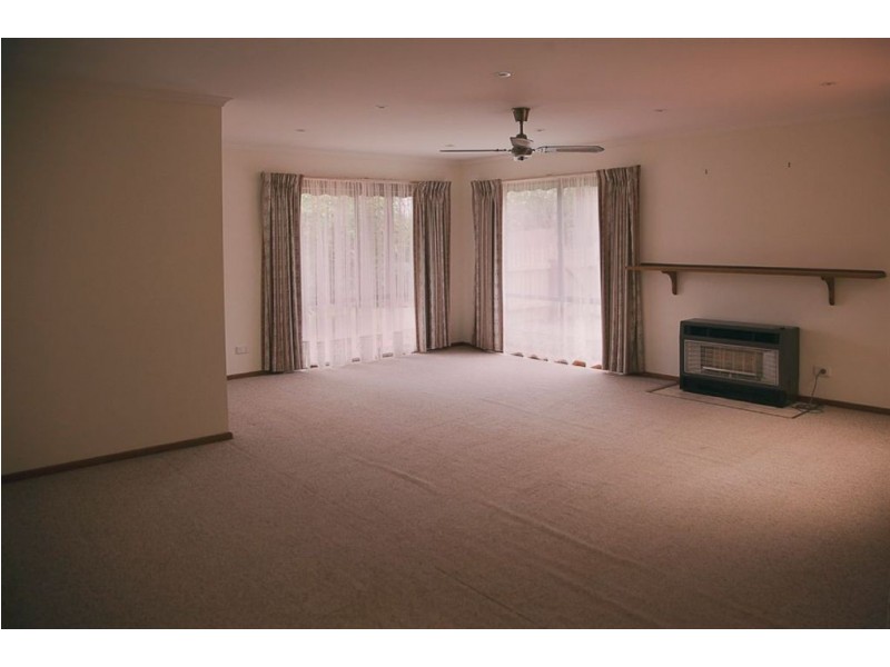 6 Pearson Street, Drouin VIC 3818