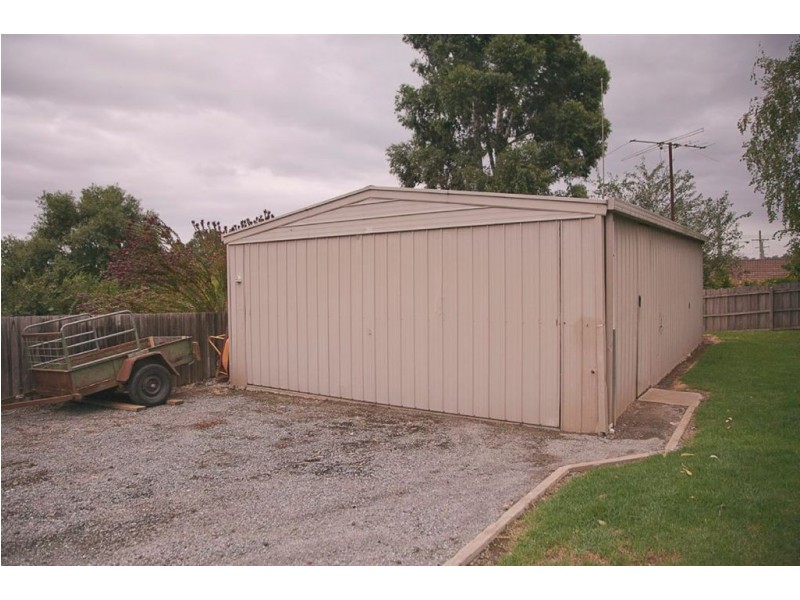 7 Bright Court, Drouin VIC 3818