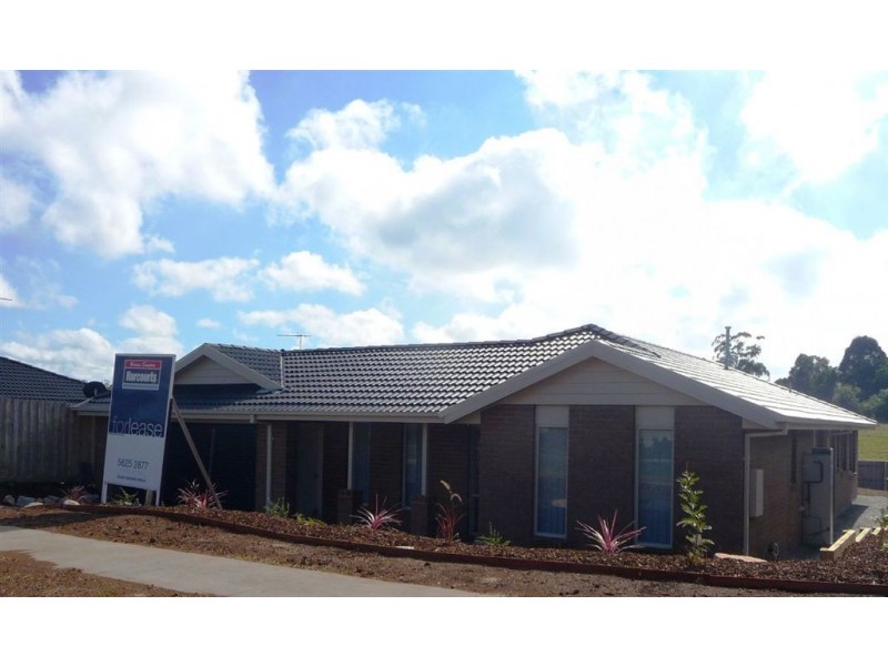 12 Harmon Drive, Drouin VIC 3818