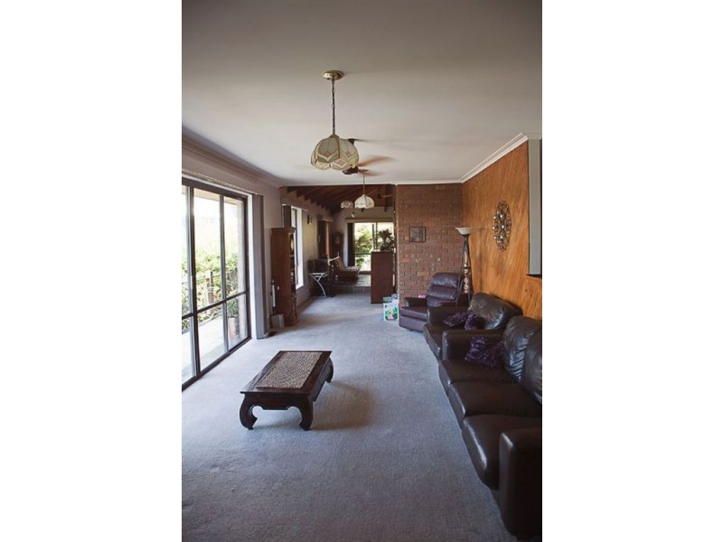 56 Lardner Road, Drouin VIC 3818