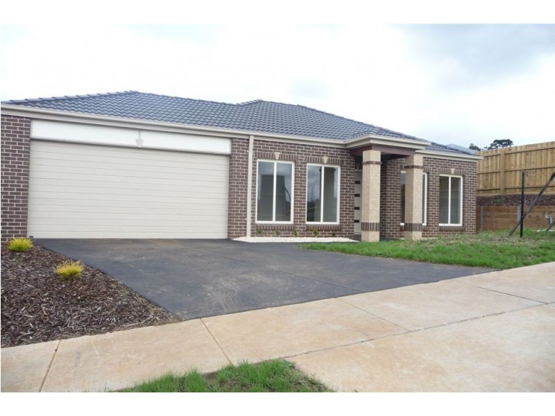 7 Ajax Street, Drouin VIC 3818