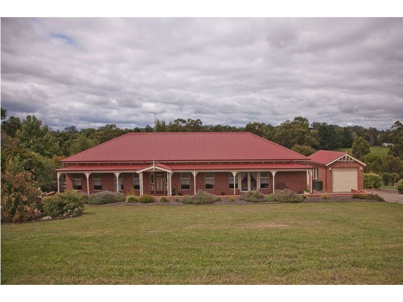 13 Millennium Court, Drouin VIC 3818