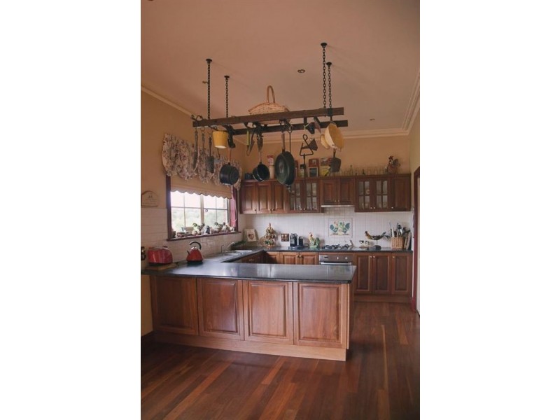 13 Millennium Court, Drouin VIC 3818