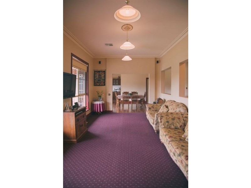 13 Millennium Court, Drouin VIC 3818