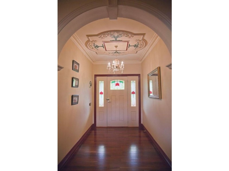 13 Millennium Court, Drouin VIC 3818