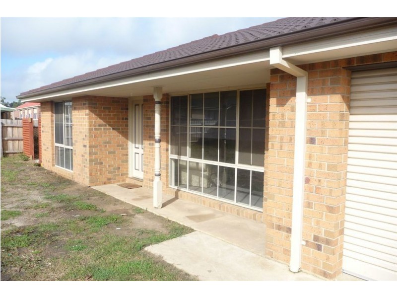 7 Jamescott Drive, Drouin VIC 3818