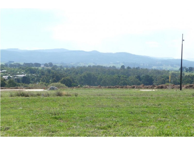 5 Bexley Boulevard, Drouin VIC 3818