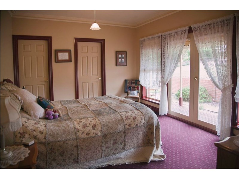 13 Millennium Court, Drouin VIC 3818