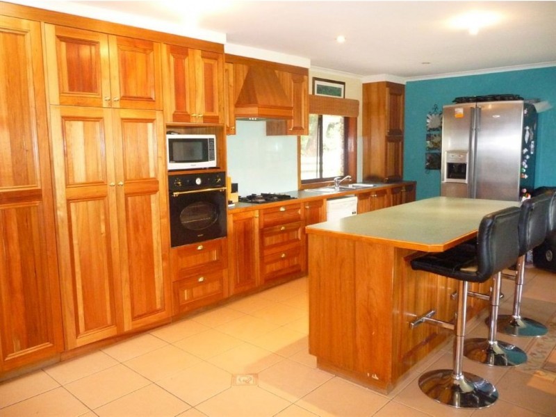 42 Pedders Street, Darnum VIC 3822