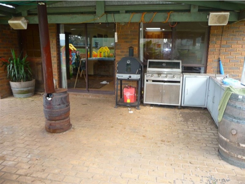 42 Pedders Street, Darnum VIC 3822