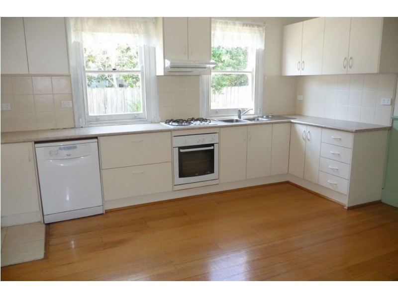 17 Flinders Road, Longwarry VIC 3816