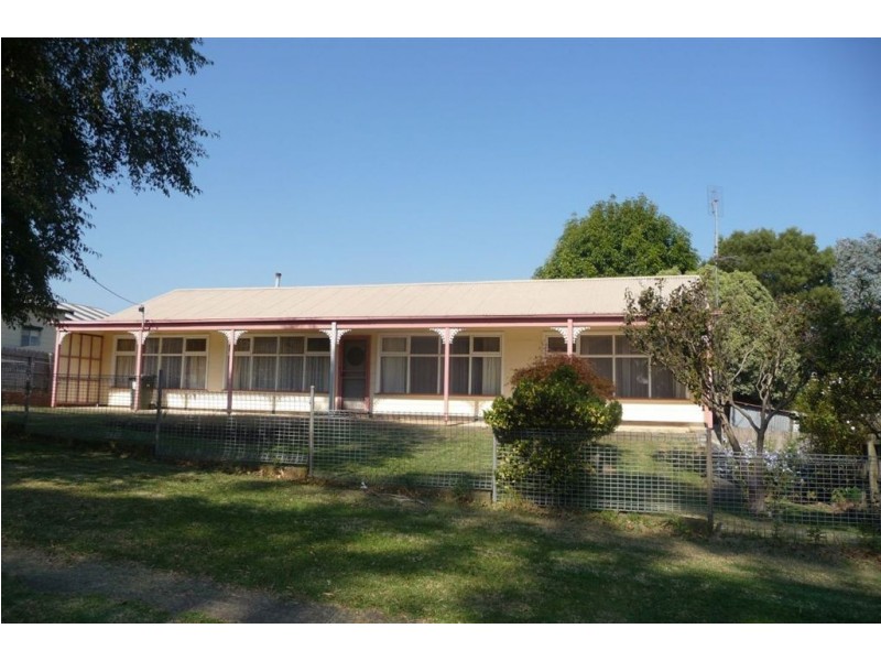 14 Lampards Road, Drouin VIC 3818