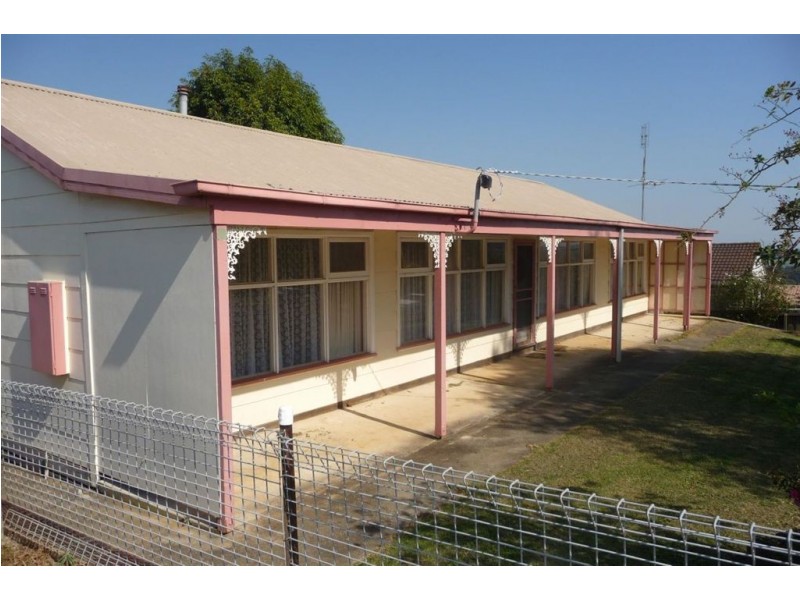 14 Lampards Road, Drouin VIC 3818