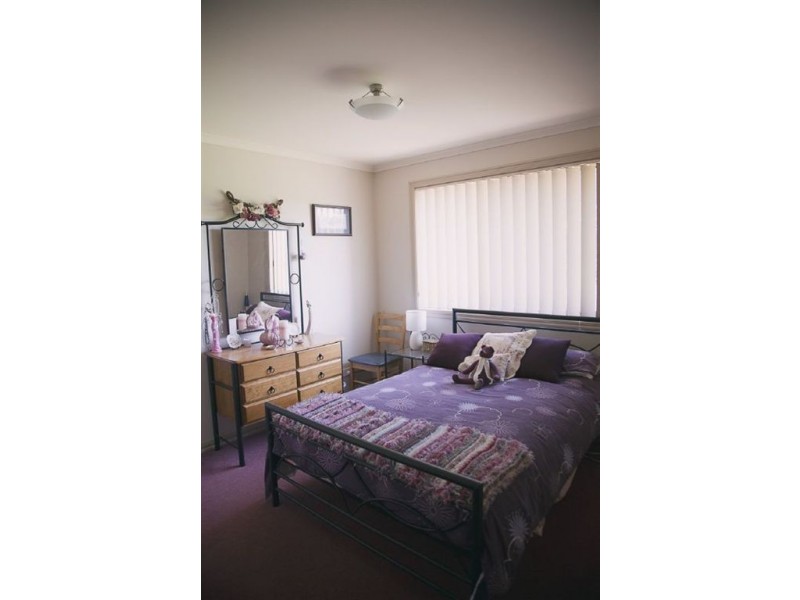 2 Lindenell Drive, Drouin VIC 3818