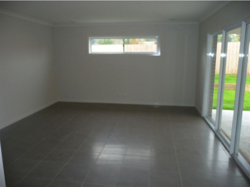 4 Maple Place, Drouin VIC 3818