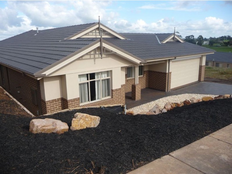 44 Kensington Square, Drouin VIC 3818