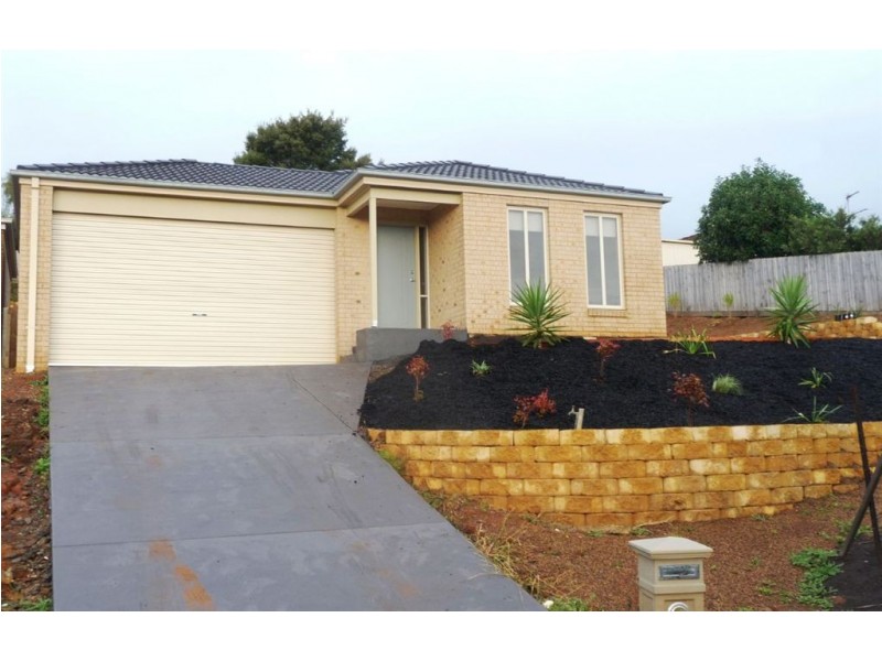 13 Wordsworth Court, Drouin VIC 3818