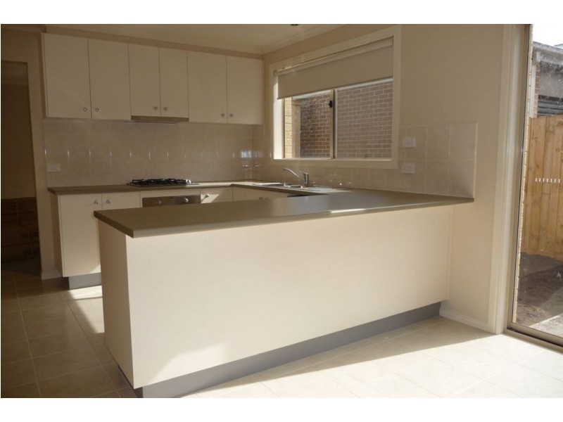 13 Wordsworth Court, Drouin VIC 3818