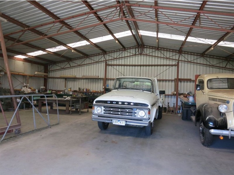 37 Jefferson Road, Garfield VIC 3814