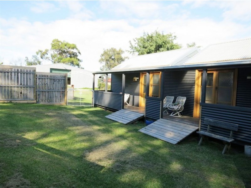 37 Jefferson Road, Garfield VIC 3814