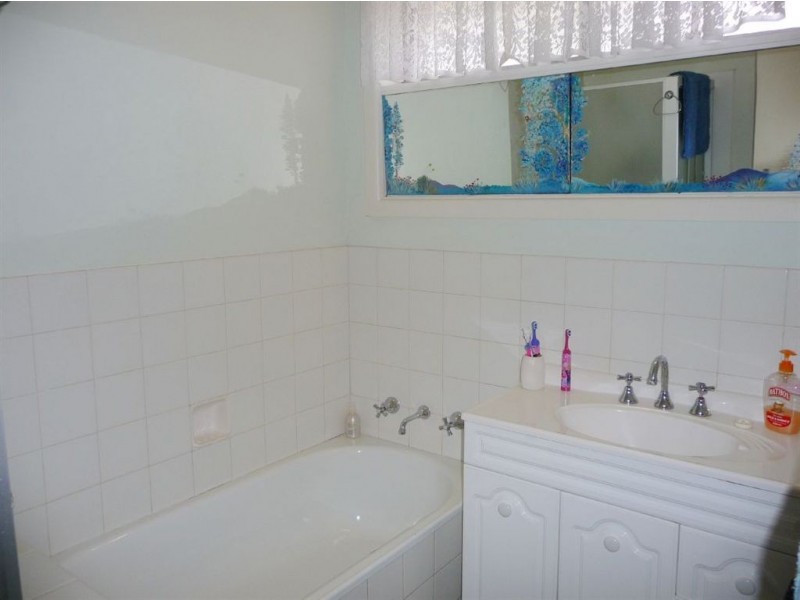 27 Main Road, Neerim South VIC 3831