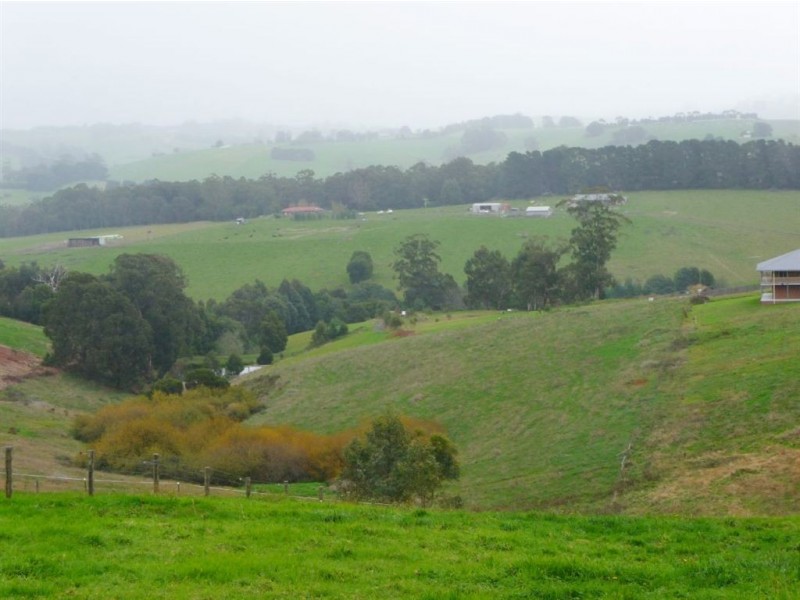 27 Main Road, Neerim South VIC 3831