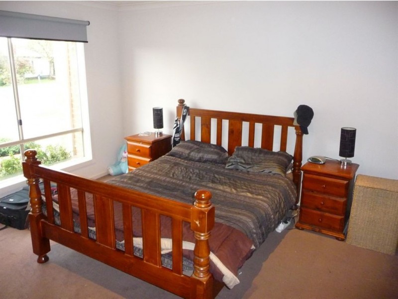 101 McNeilly Road, Drouin VIC 3818