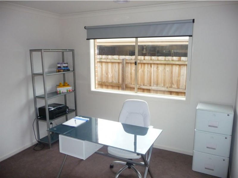 101 McNeilly Road, Drouin VIC 3818