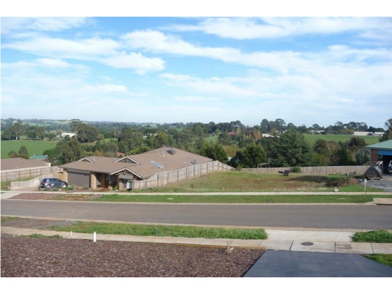 3 Kensington Square, Drouin VIC 3818