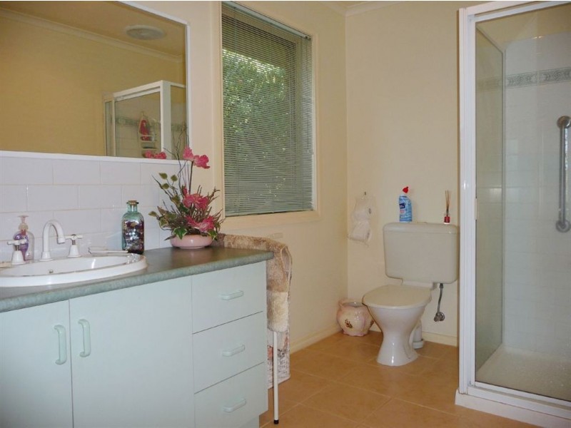 36 Outlook Drive, Drouin VIC 3818