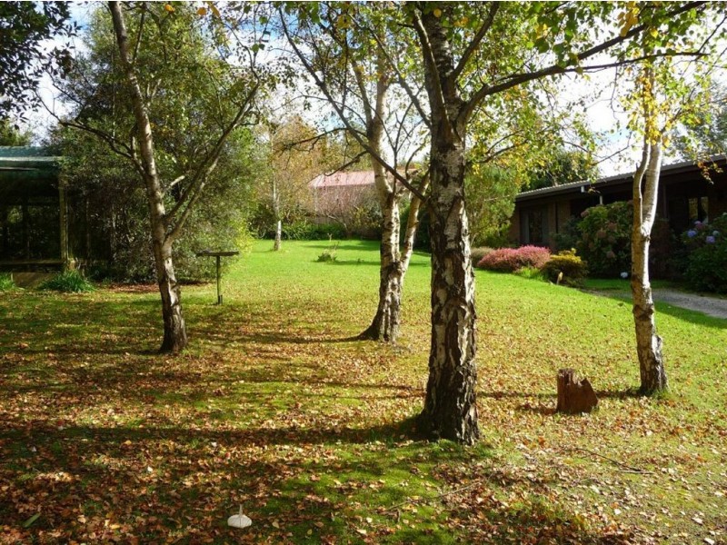 2 James Court, Drouin VIC 3818