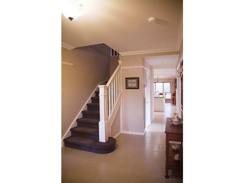 10 Crystal Court, Drouin VIC 3818