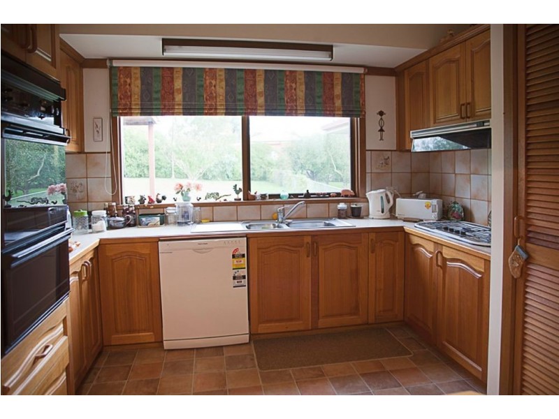 26 Main Neerim Road, Drouin VIC 3818