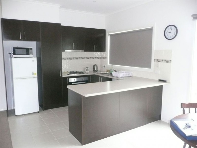 77 Cook Street, Drouin VIC 3818