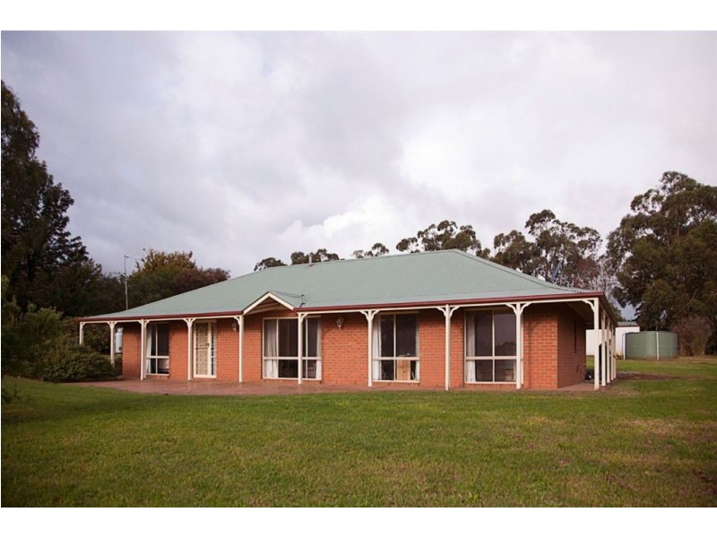 36 Gardner & Holman Road, Drouin VIC 3818