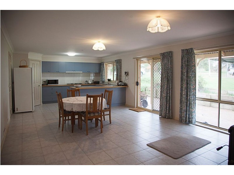 36 Gardner & Holman Road, Drouin VIC 3818