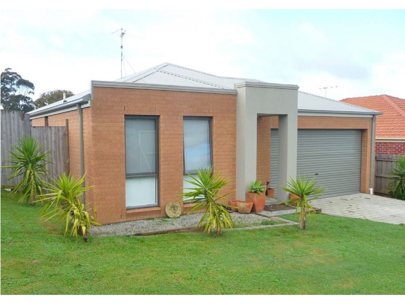 46 Springwater Drive, Drouin VIC 3818