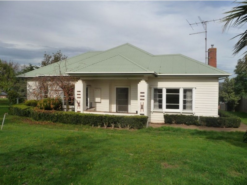 8 Valley Vista Drive, Warragul VIC 3820