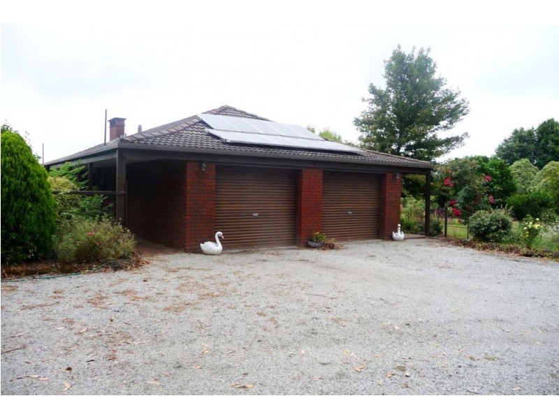 30 Waddell Road, Drouin VIC 3818