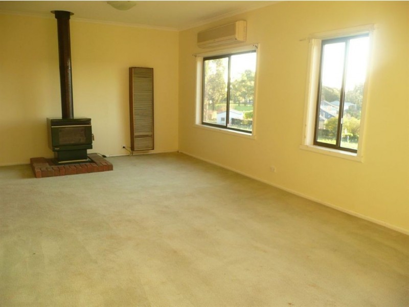 3 Southern Close, Drouin VIC 3818