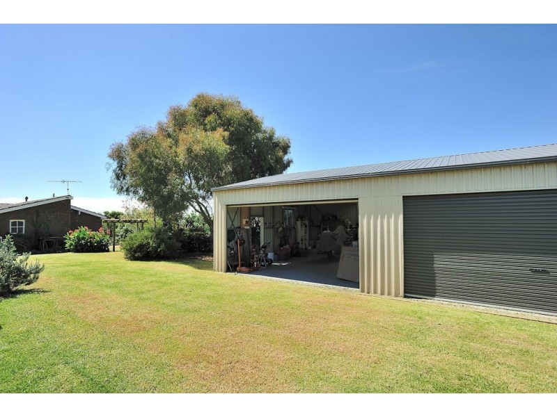 68 Lardner Road, Drouin VIC 3818